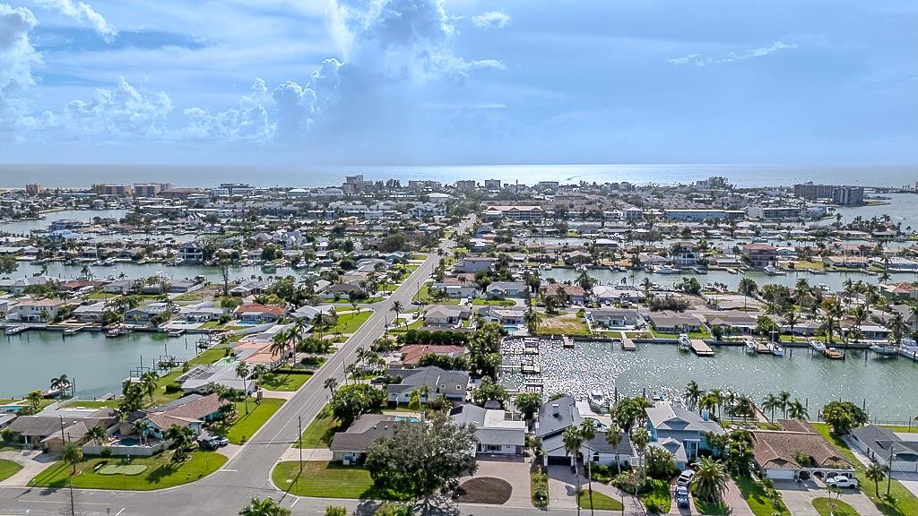 CAPRI ISLE - Residential