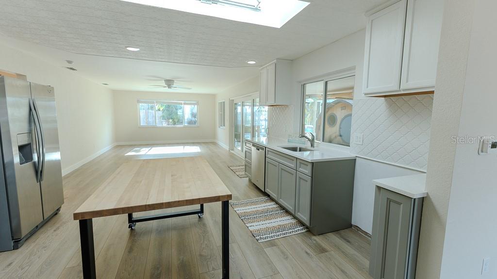 CAPRI ISLE - Residential