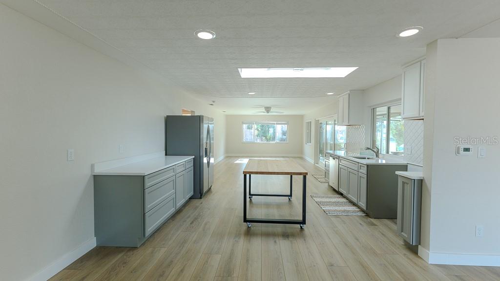 CAPRI ISLE - Residential
