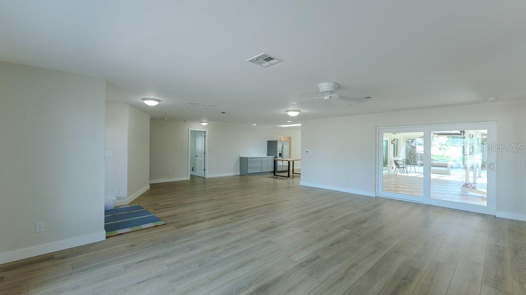 CAPRI ISLE - Residential