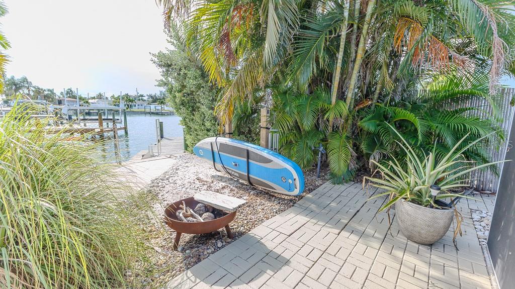 CAPRI ISLE - Residential