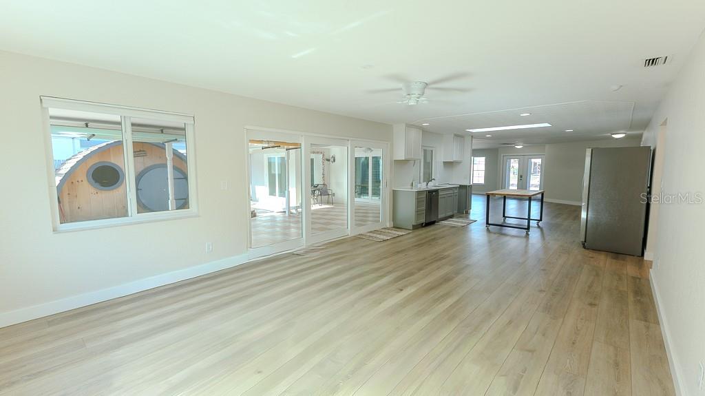 CAPRI ISLE - Residential