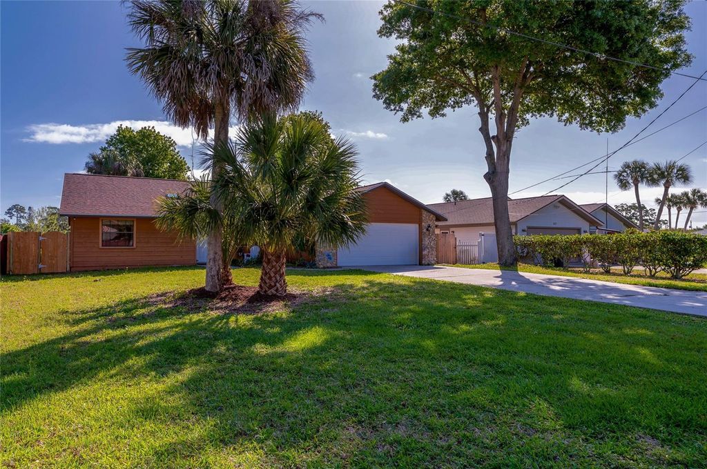 Photo of 609 Andrews Street, Ormond Beach, FL 32174 (MLS # V4947856)