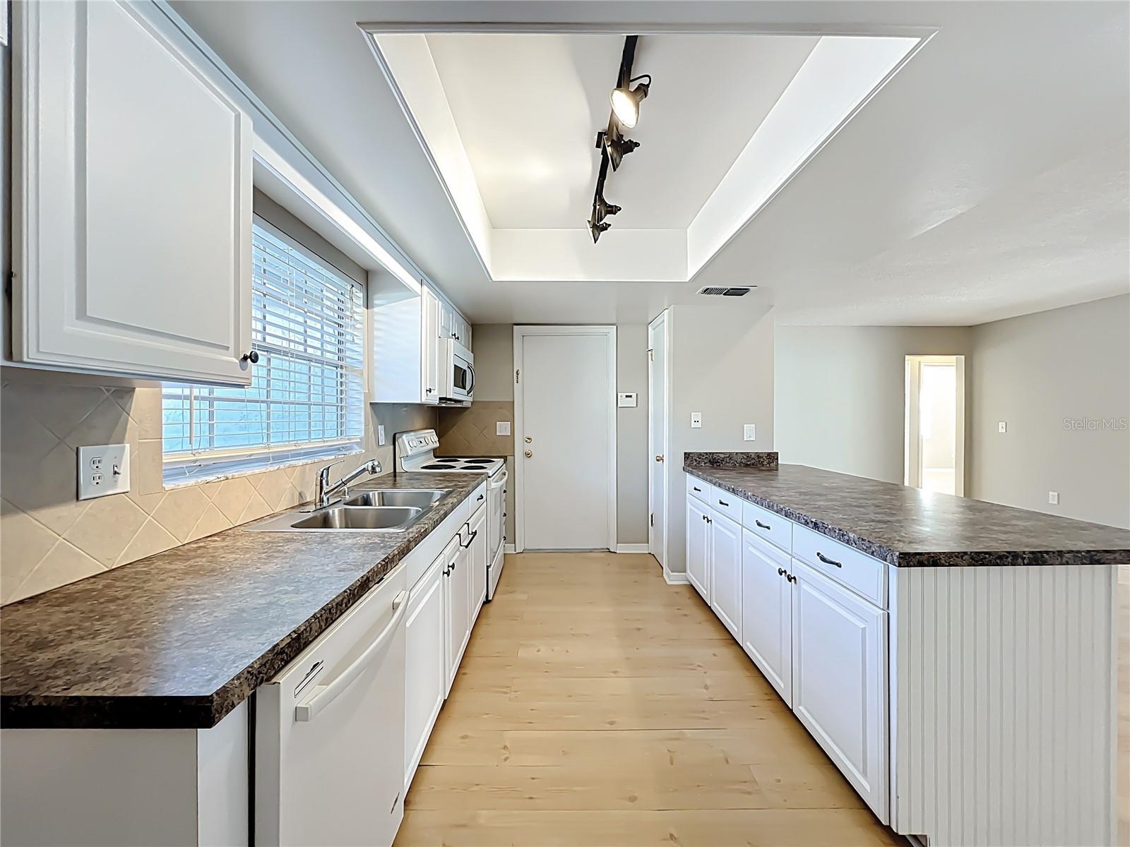 WINSOR MANOR 1ST ADD - Residential