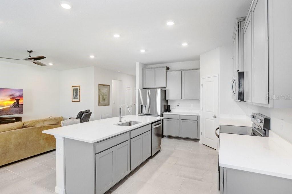 AVALON PK WEST-NORTH PHS 2 4 5 - Residential