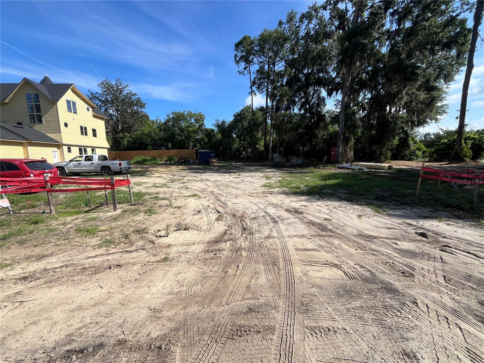 Fantastic location for new construction. Walkable to Grove Street amenities, farmers market, bike trail. Adjacent new construction comps sold for $300-325 SF. U3 zoning allows for duplex construction or single family with an ADU. Utilities are installed, paid for, and on site from GRU. Historic design, builders drawings, are available and completed for a duplex for this location if desired.