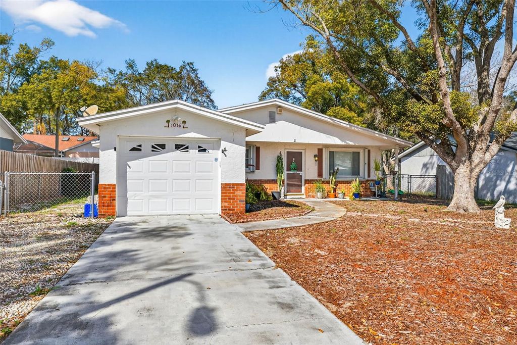 Photo of 1016 Windsor Hill Way, Tarpon Springs, FL 34689 (MLS # TB8483688)
