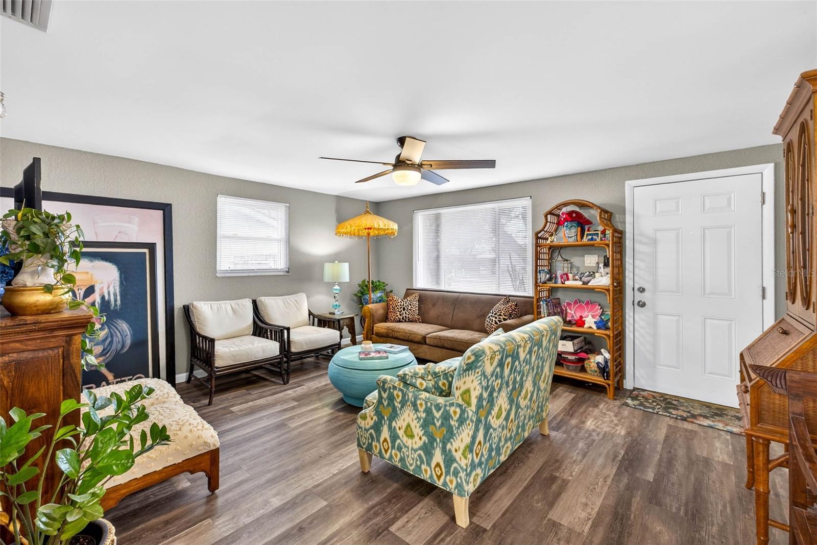 TRENTWOOD MANOR - Residential