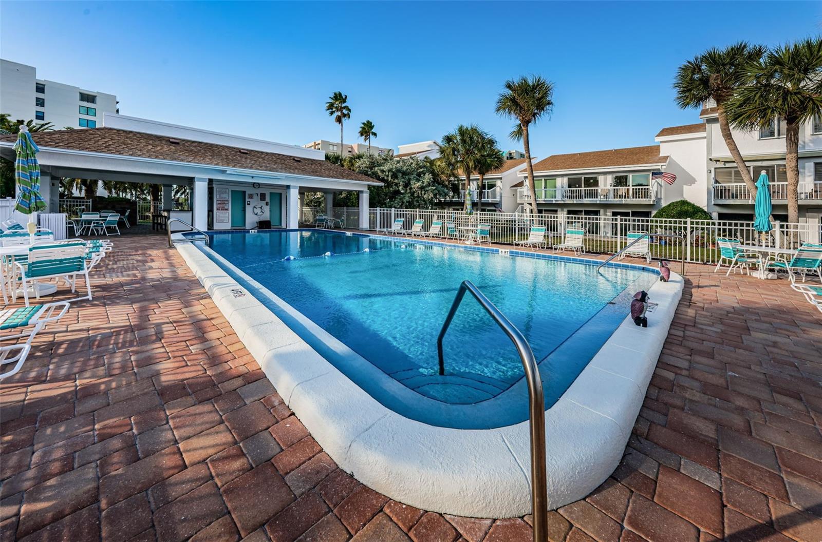 SAND KEY CONDO-BAYSIDE GARDENS II - Residential