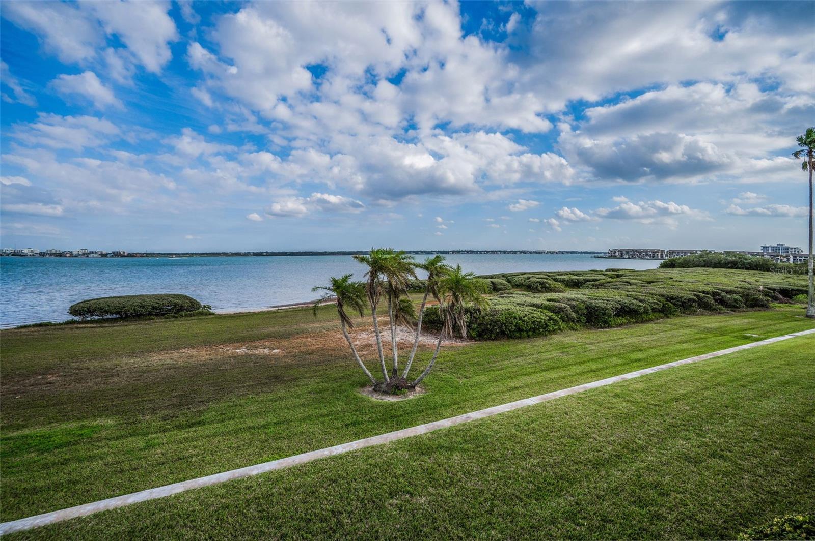 SAND KEY CONDO-BAYSIDE GARDENS II - Residential