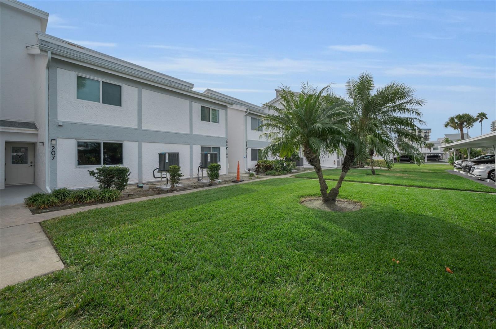 SAND KEY CONDO-BAYSIDE GARDENS II - Residential