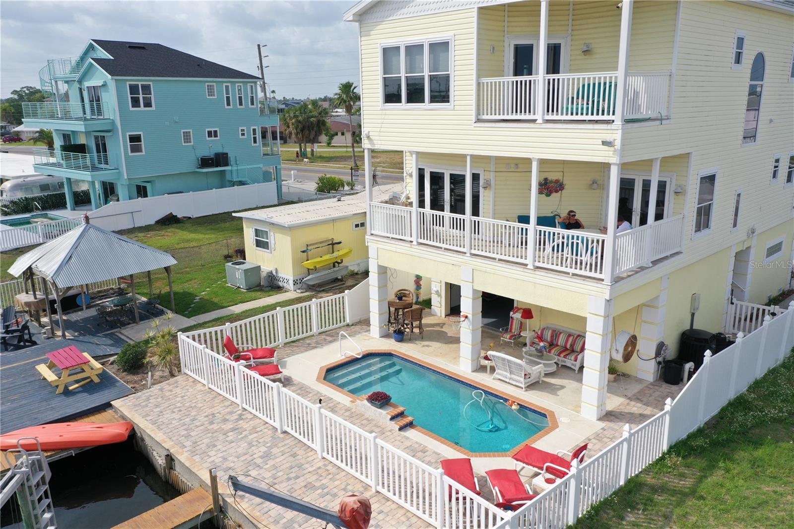 HUDSON BEACH ESTATES - Residential