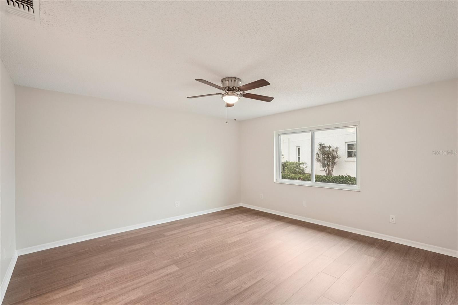 HIGHGATE IV CONDO - Residential