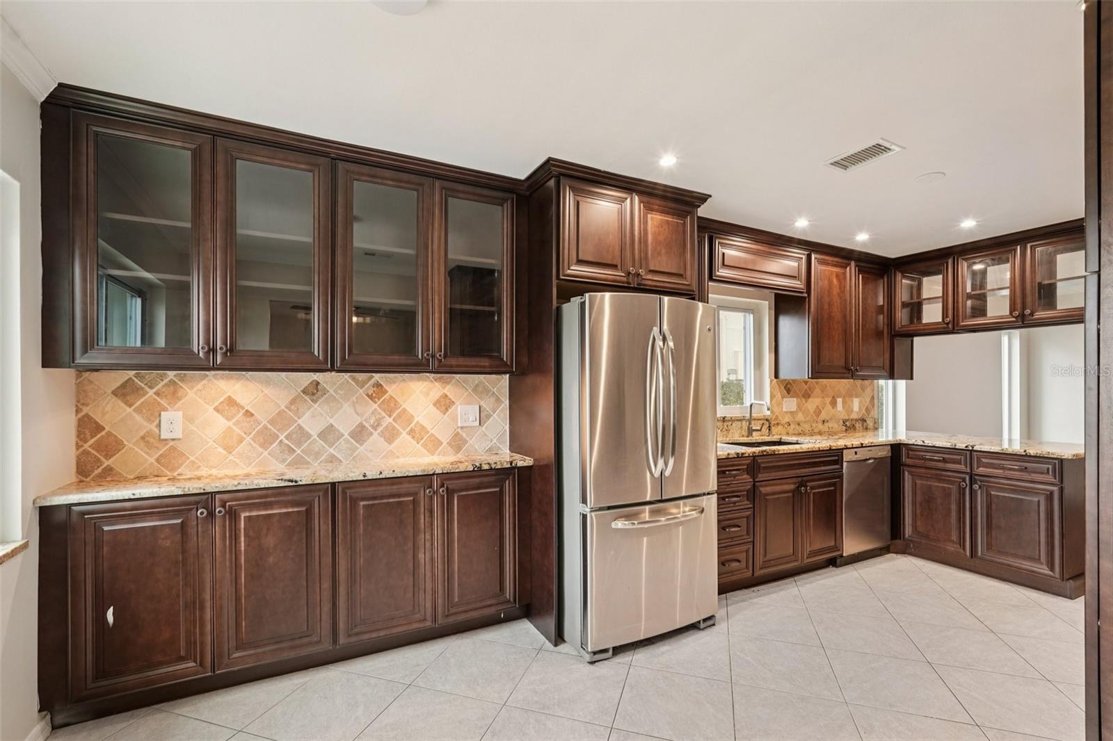 HIGHGATE IV CONDO - Residential