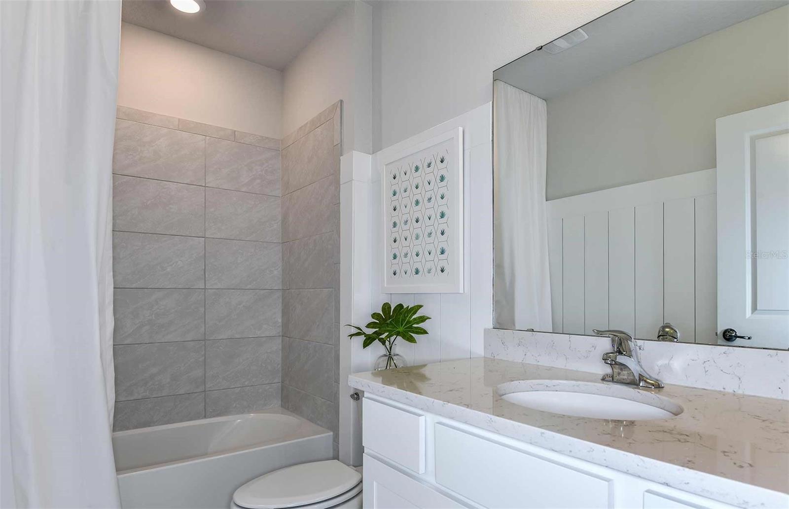 OAKFIELD LAKES - Residential