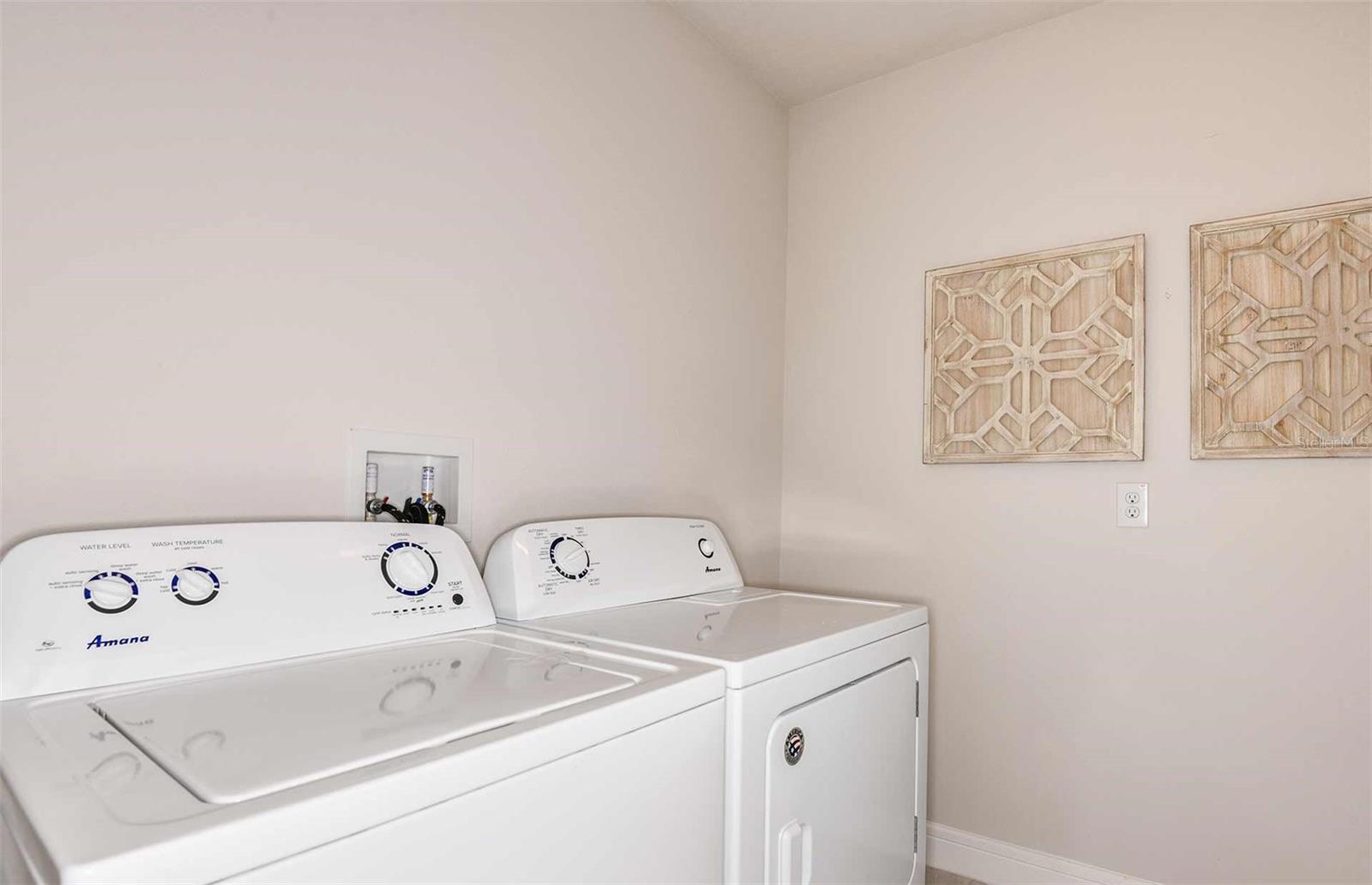 OAKFIELD LAKES - Residential