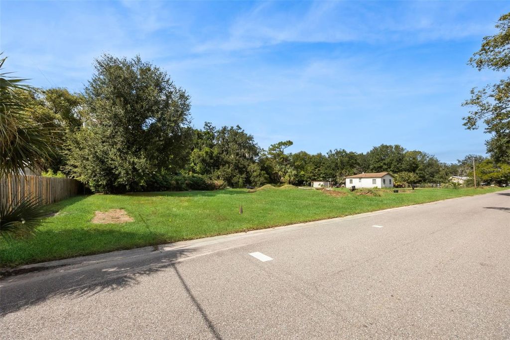 Photo of 2830 S Park Avenue, Sanford, FL 32773 (MLS # O6355390)