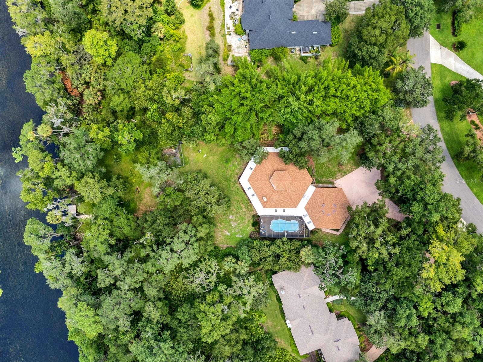 120 RIVER OAKS CIRCLE