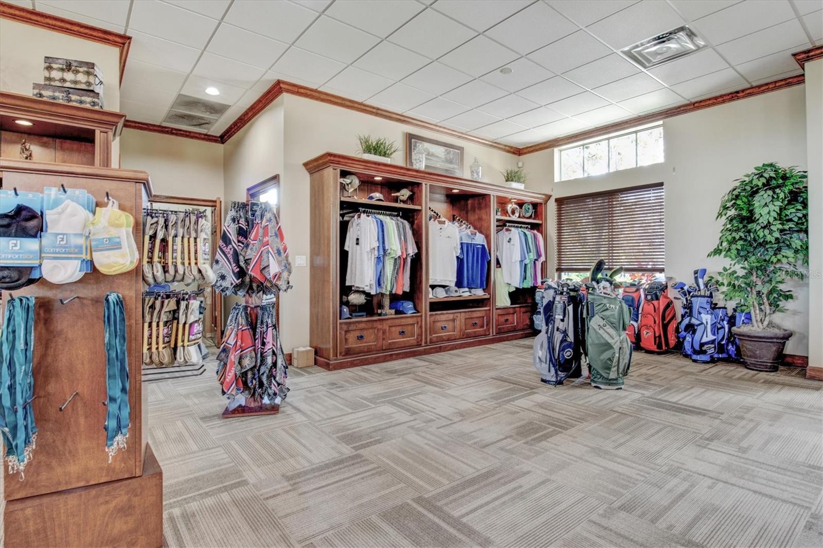 SARASOTA NATIONAL - Residential