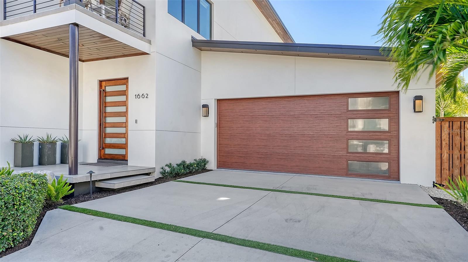 THE HOMES OF LAUREL PARK - Residential