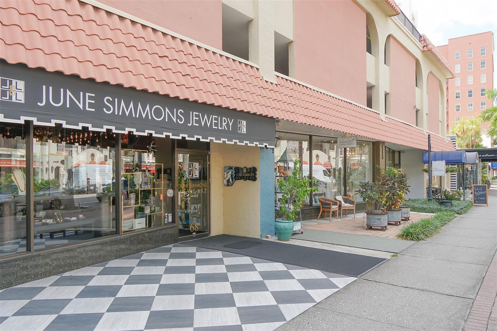 THE HOMES OF LAUREL PARK - Residential