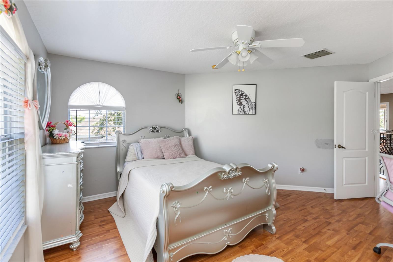 WATERFORD CHASE VILLAGE TR F - Residential Lease