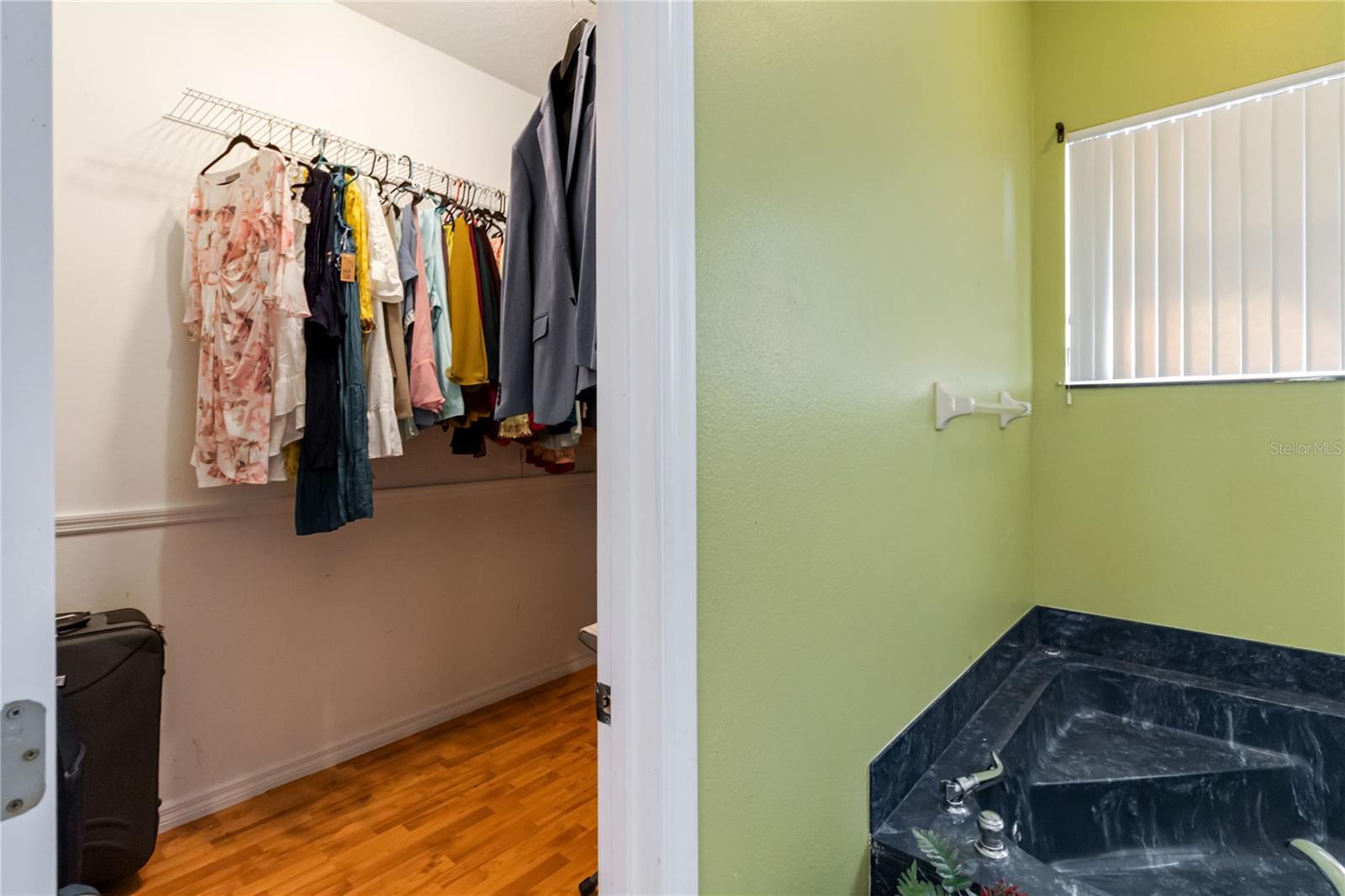 WATERFORD CHASE VILLAGE TR F - Residential Lease