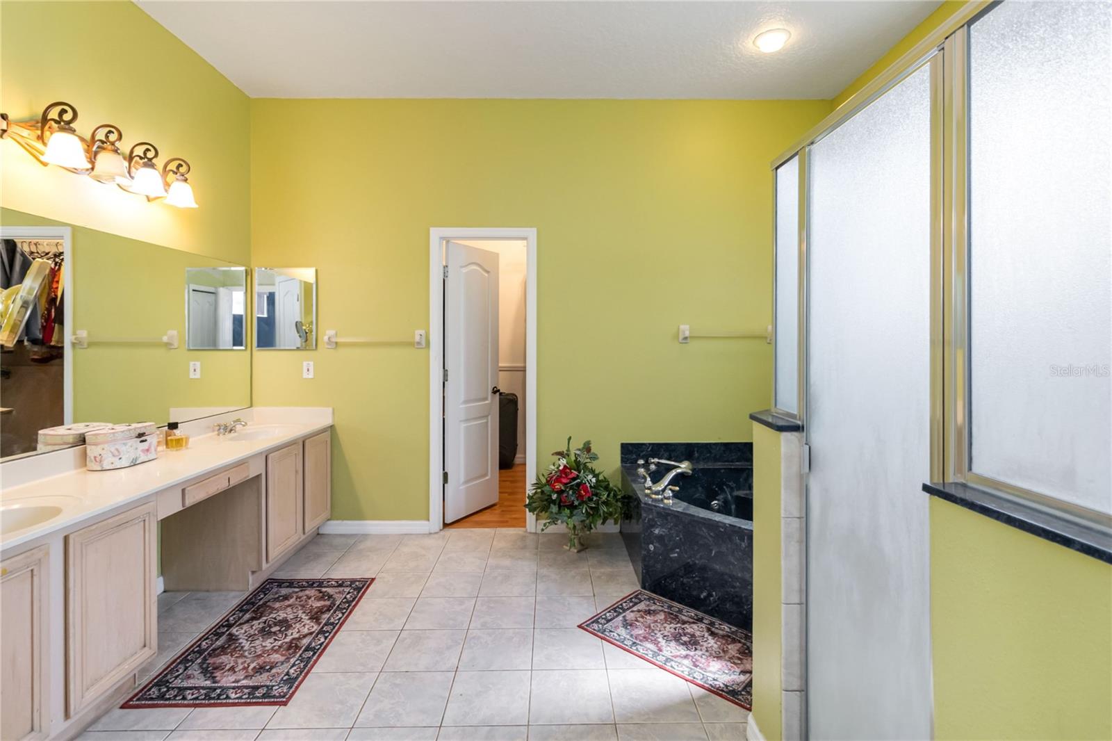 WATERFORD CHASE VILLAGE TR F - Residential Lease