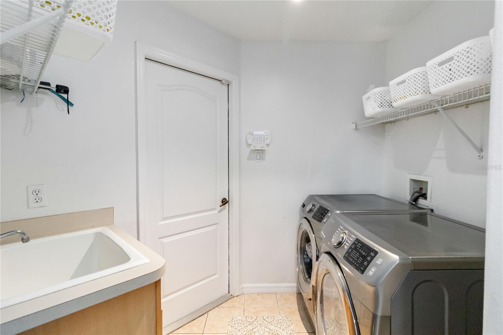 WATERFORD CHASE VILLAGE TR F - Residential Lease