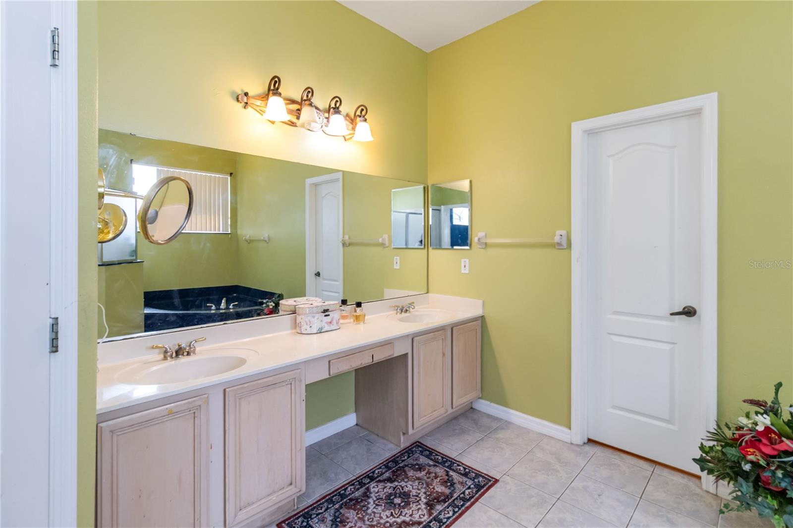 WATERFORD CHASE VILLAGE TR F - Residential Lease