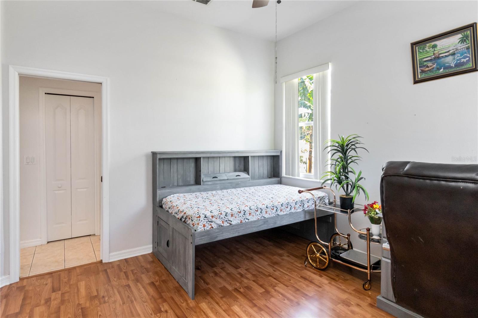 WATERFORD CHASE VILLAGE TR F - Residential Lease