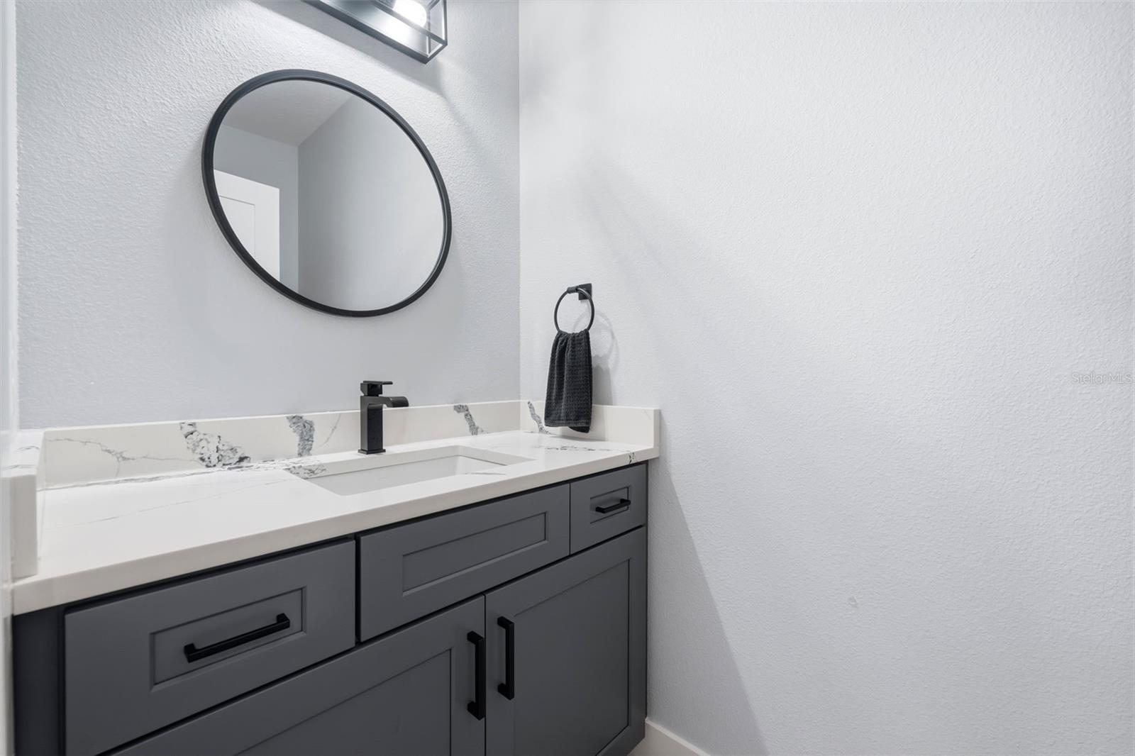 TWIN T OAKS - Residential