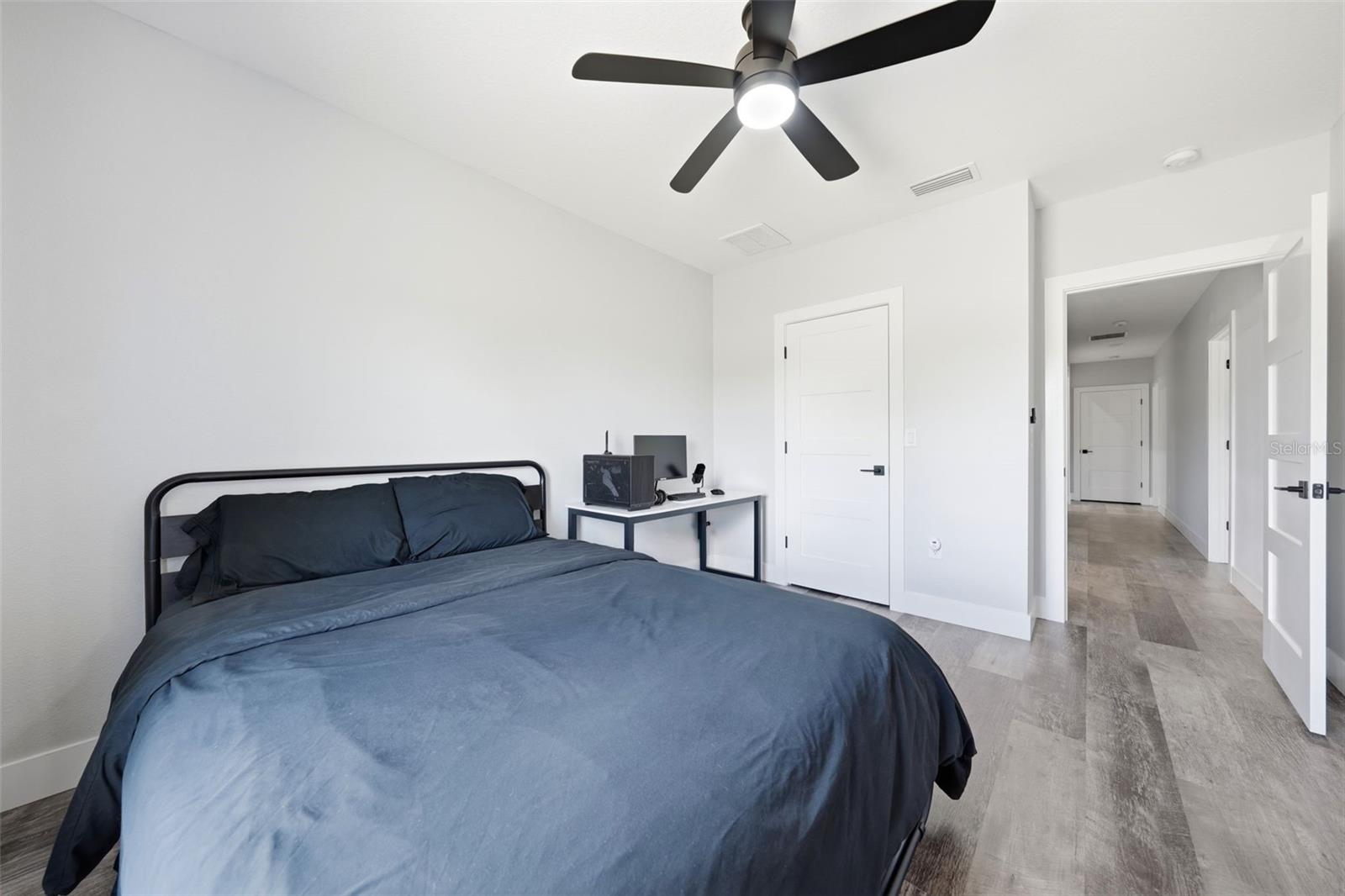 TWIN T OAKS - Residential