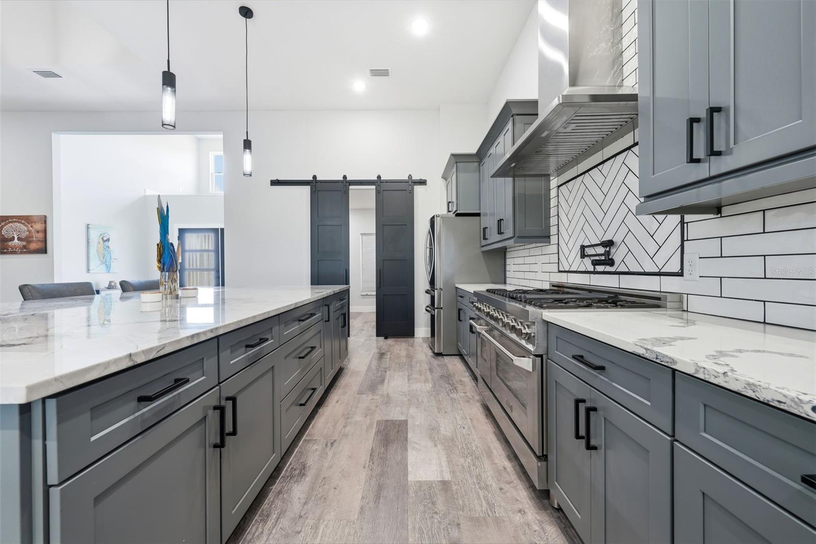 TWIN T OAKS - Residential