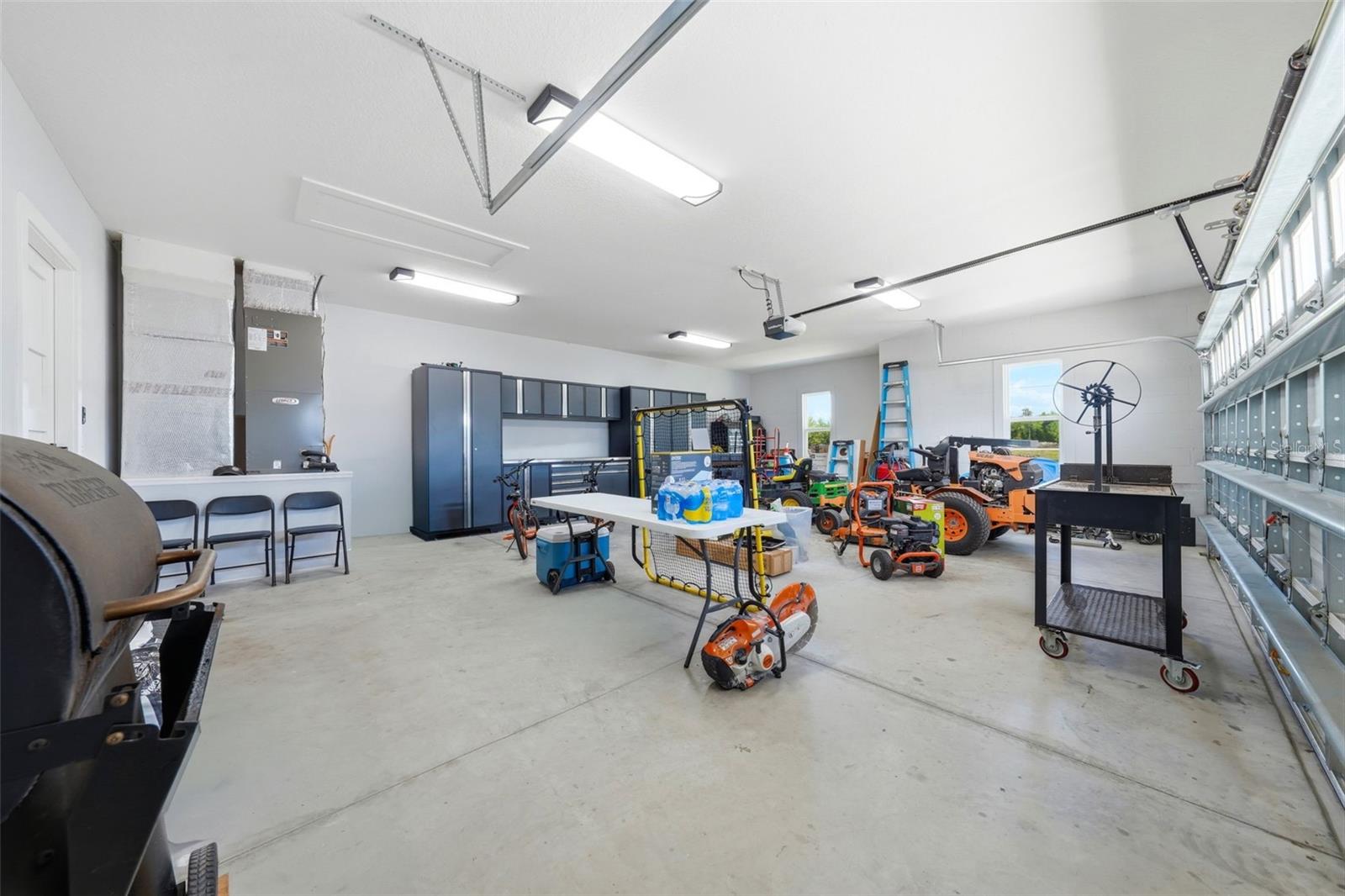 TWIN T OAKS - Residential
