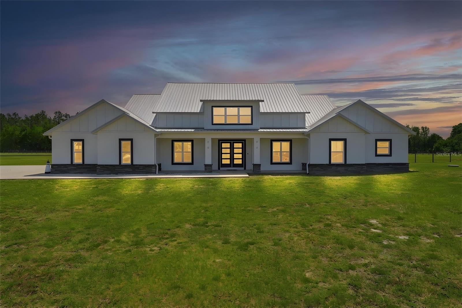 TWIN T OAKS - Residential