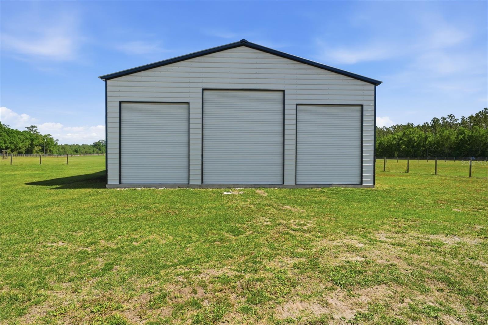 TWIN T OAKS - Residential