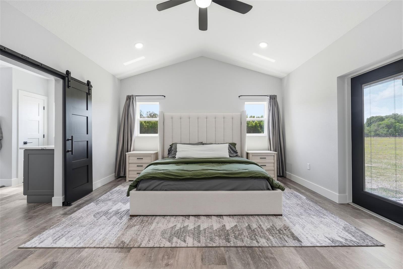 TWIN T OAKS - Residential