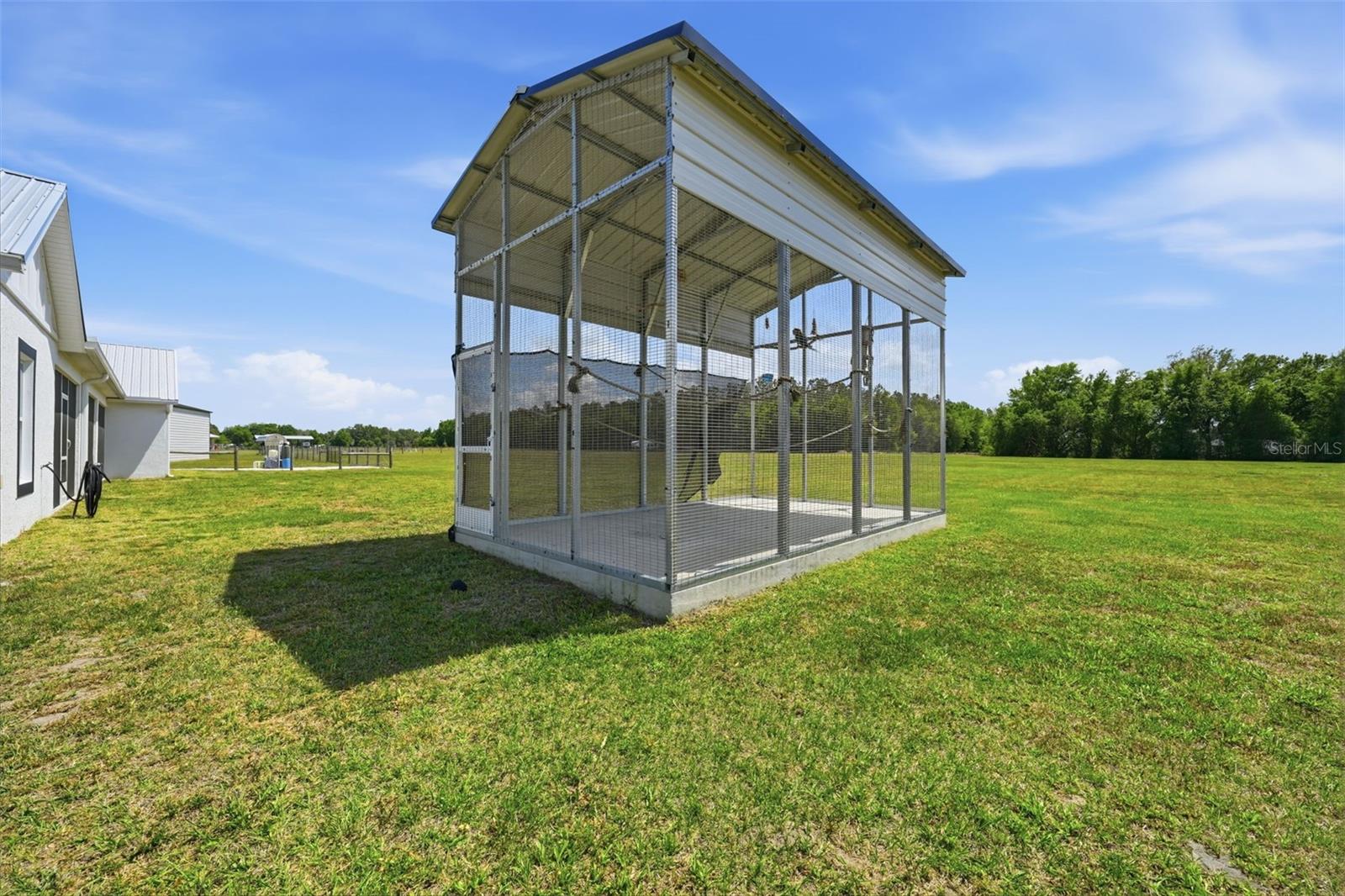 TWIN T OAKS - Residential