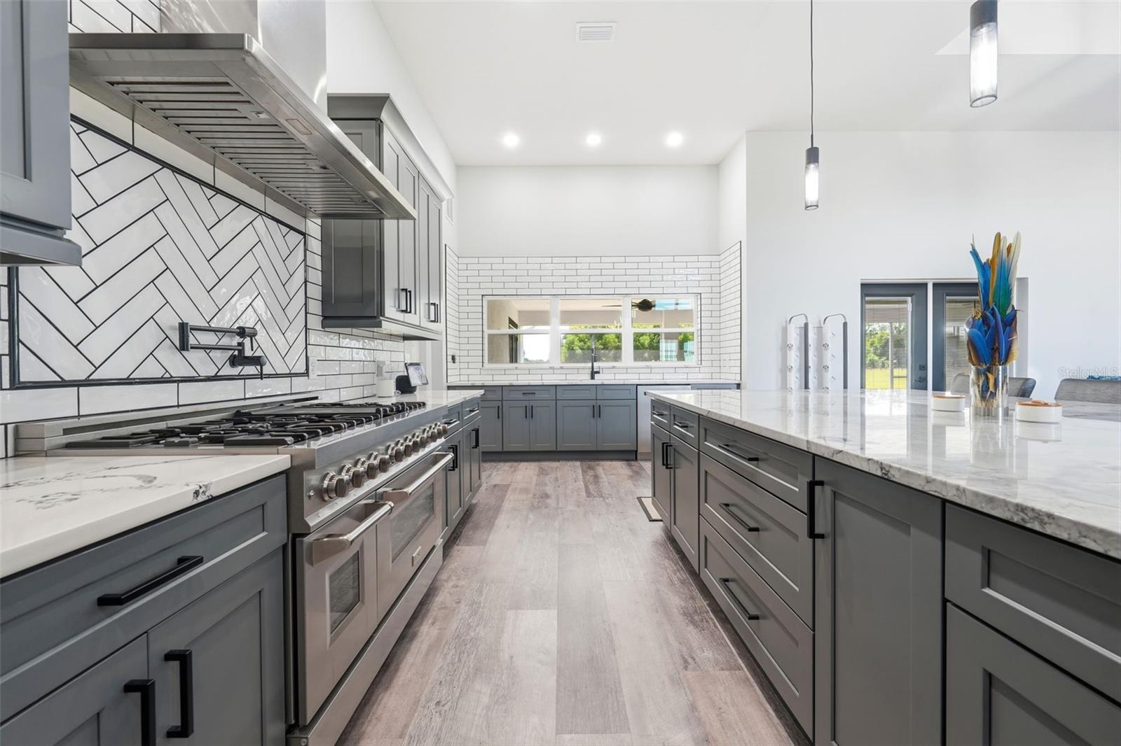 TWIN T OAKS - Residential