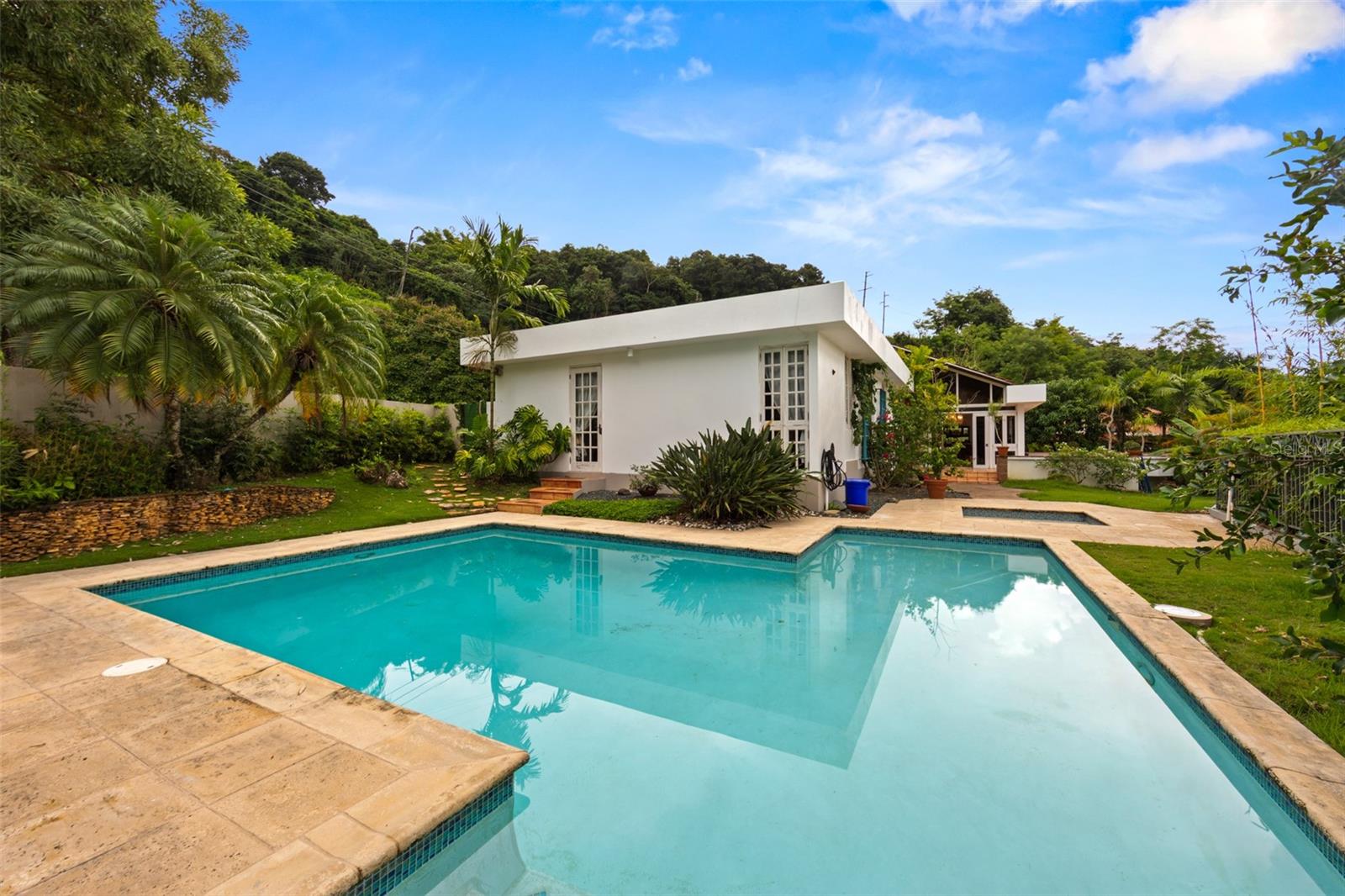 LA VILLA DE TORRIMAR - Residential
