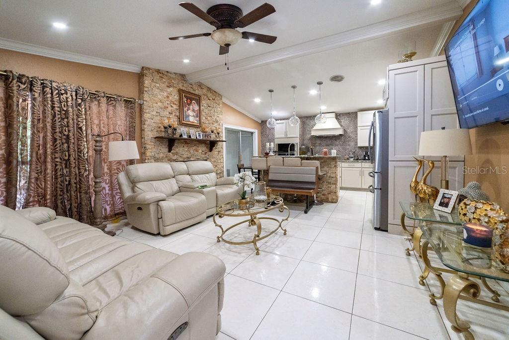 TOWNN COUNTRY PARK UN 27 - Residential