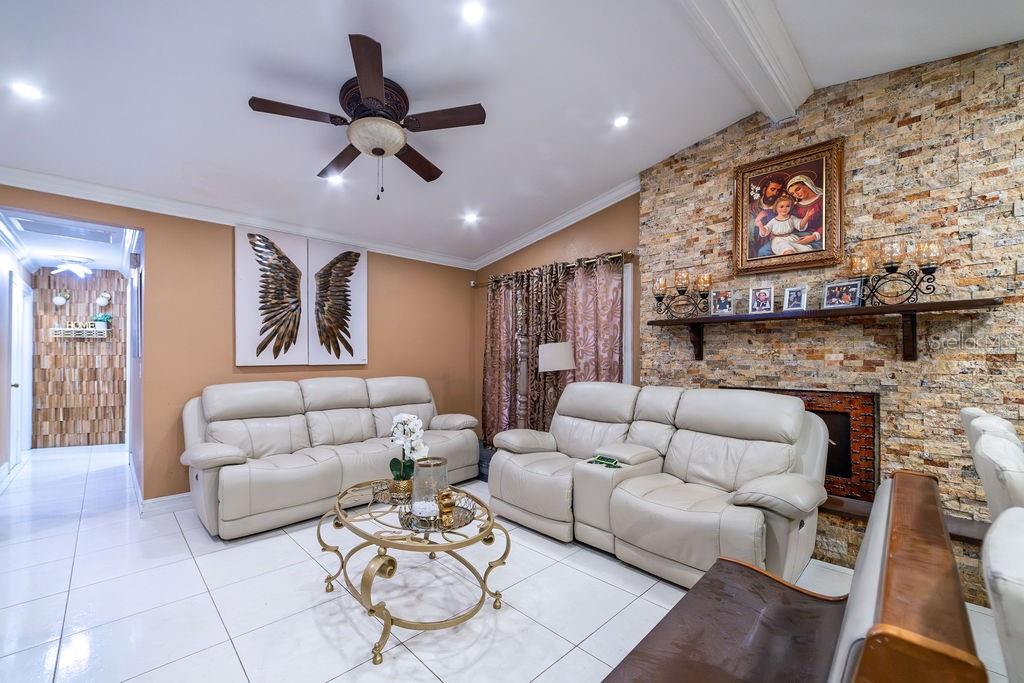 TOWNN COUNTRY PARK UN 27 - Residential