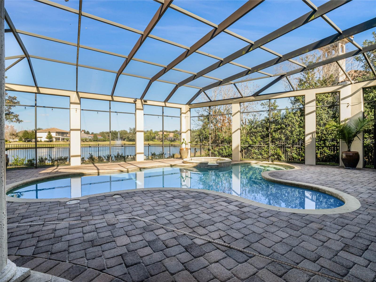 KEENES POINTE - Residential