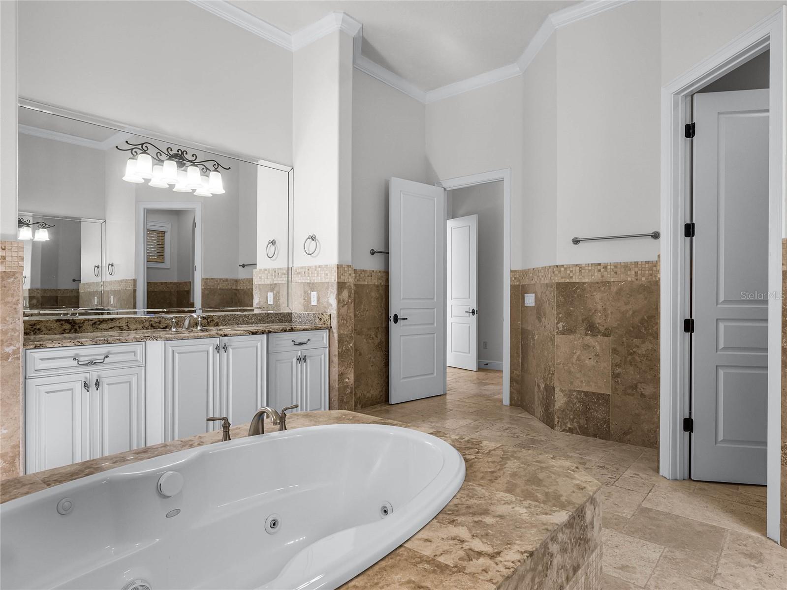 KEENES POINTE - Residential