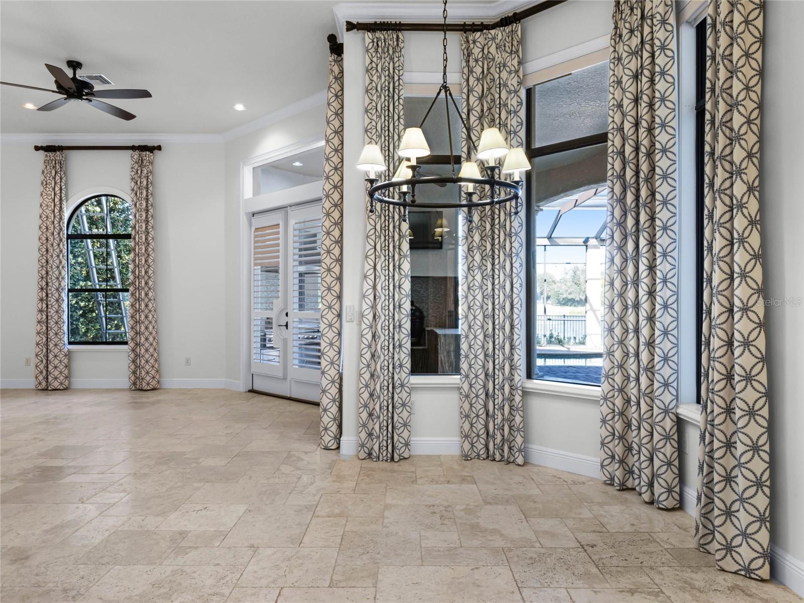 KEENES POINTE - Residential