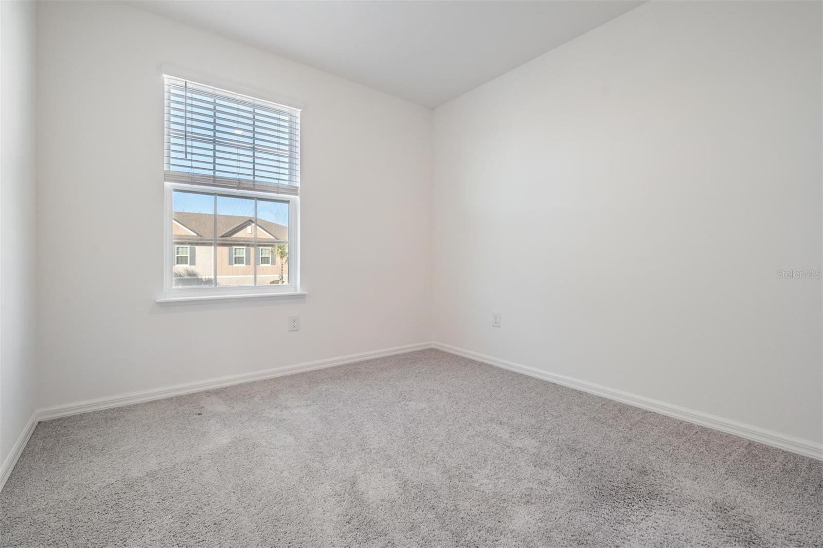 MIRADA LAGOON COMMUNITY - Residential Lease