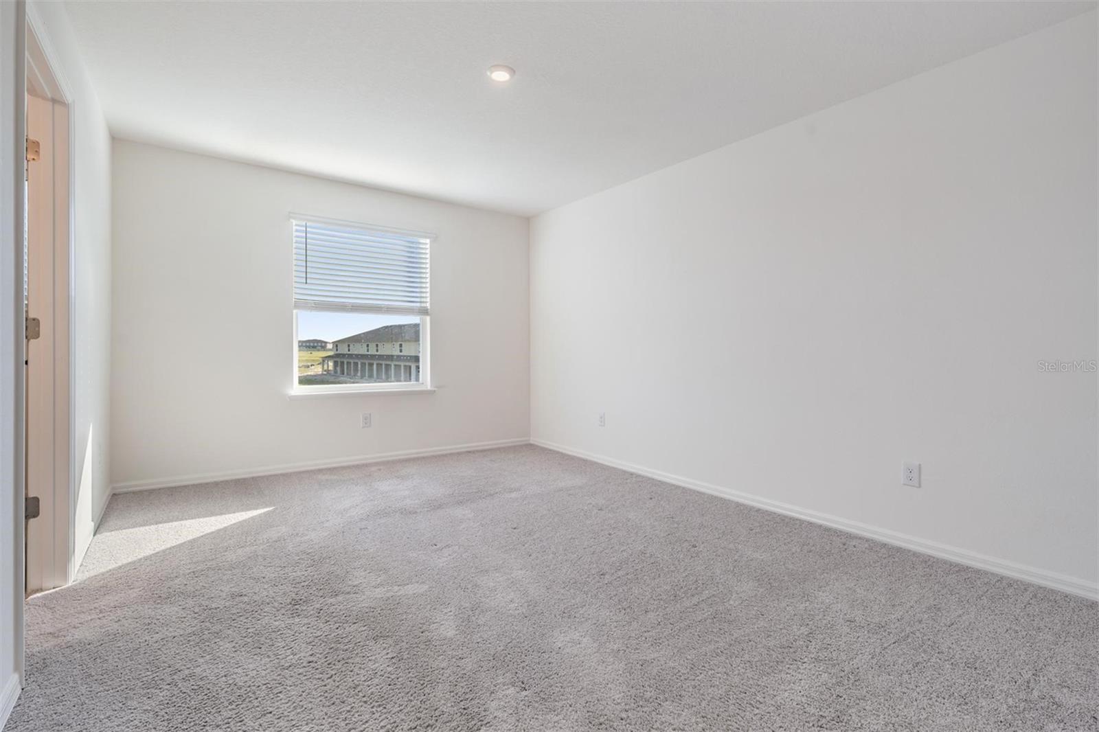 MIRADA LAGOON COMMUNITY - Residential Lease