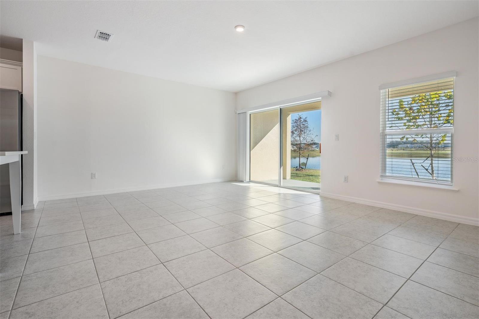 MIRADA LAGOON COMMUNITY - Residential Lease