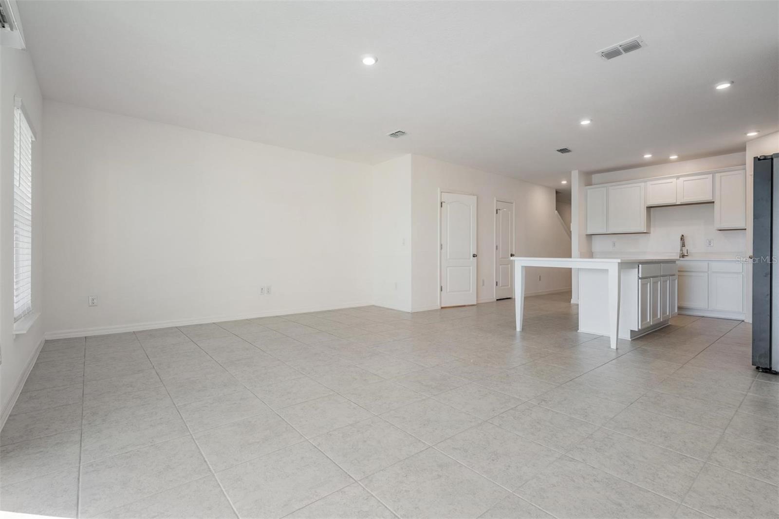 MIRADA LAGOON COMMUNITY - Residential Lease